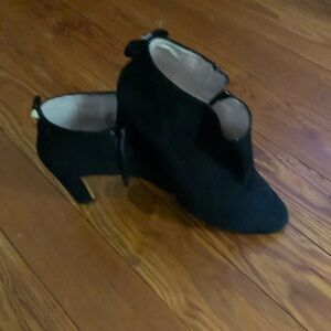 Kate Spade black suede heels with gold adornments,gold metal inner heel!